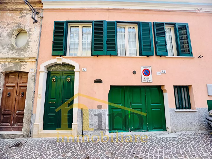 Immagine 1 di Casa indipendente in vendita  in via Pietro Baiocchi 53 a Atri