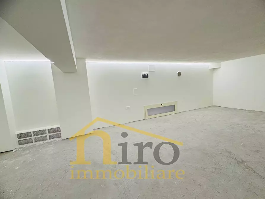 Immagine 3 di Locale commerciale in affitto  in Via Firenze 190 a Pescara