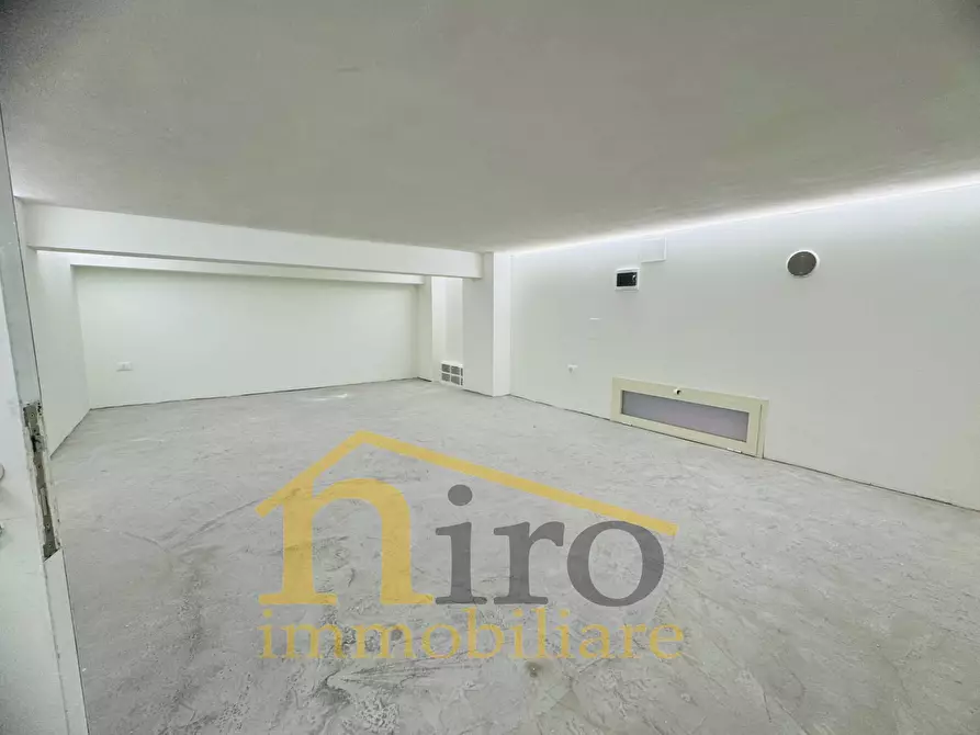 Immagine 4 di Locale commerciale in affitto  in Via Firenze 190 a Pescara