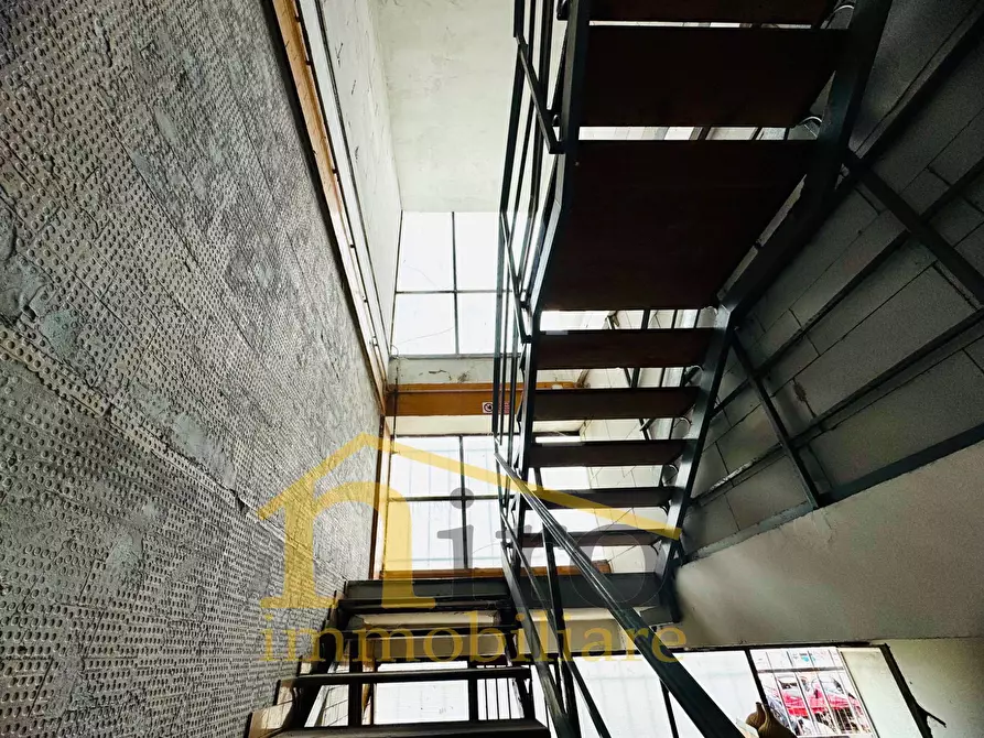 Immagine 4 di Locale commerciale in affitto  in Viale Europa 86 a Spoltore