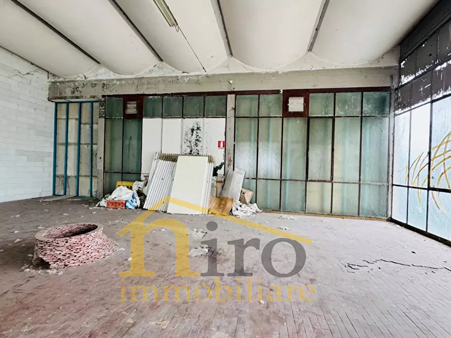 Immagine 13 di Locale commerciale in affitto  in Viale Europa 86 a Spoltore