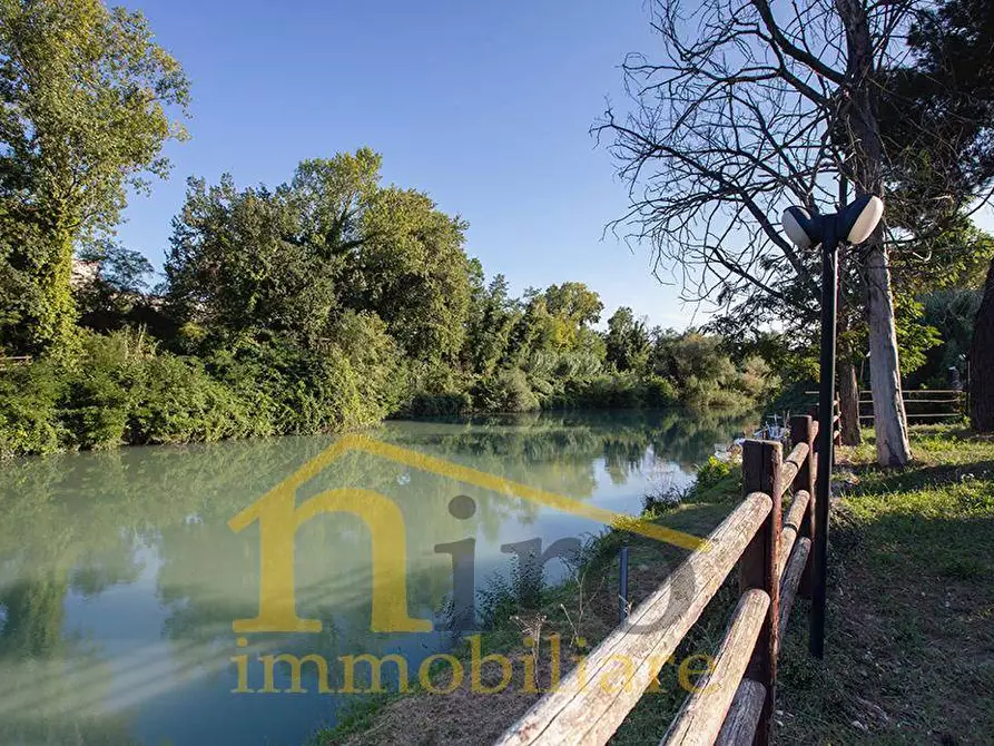 Immagine 20 di Locale commerciale in affitto  in Viale Europa 86 a Spoltore