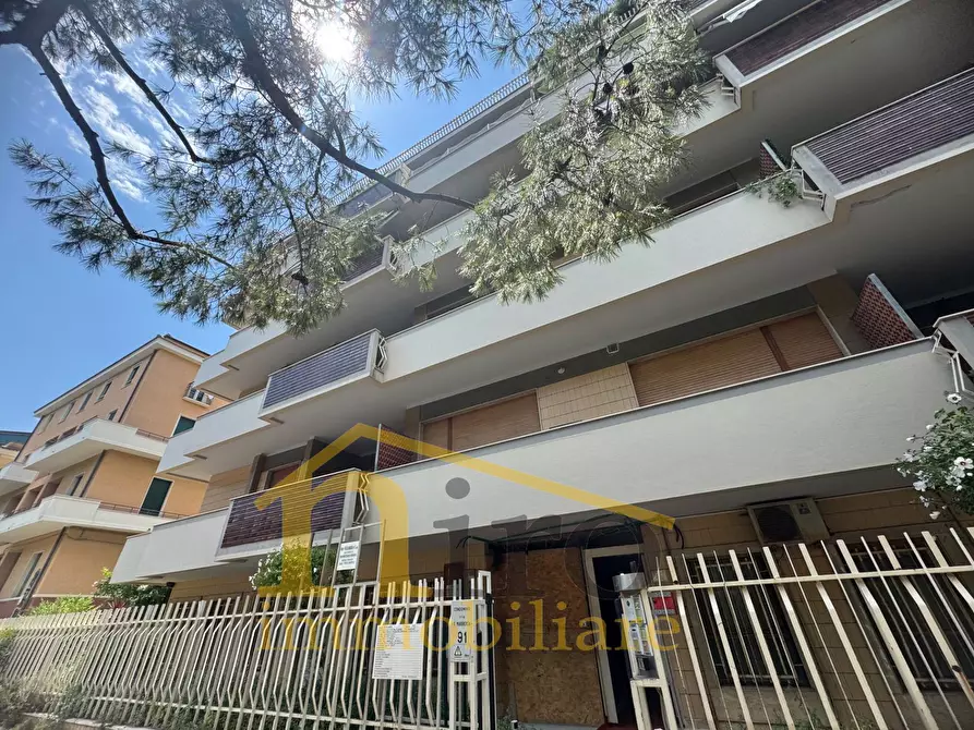 Immagine 6 di Appartamento in vendita  in Viale Regina Margherita 91 a Pescara