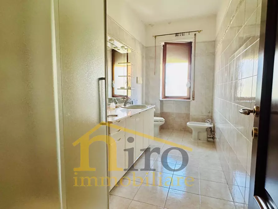 Immagine 21 di Appartamento in vendita  in Viale Regina Margherita 91 a Pescara