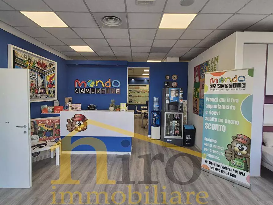 Immagine 3 di Locale commerciale in vendita  in Via Tirburtina Valeria 314 a Pescara