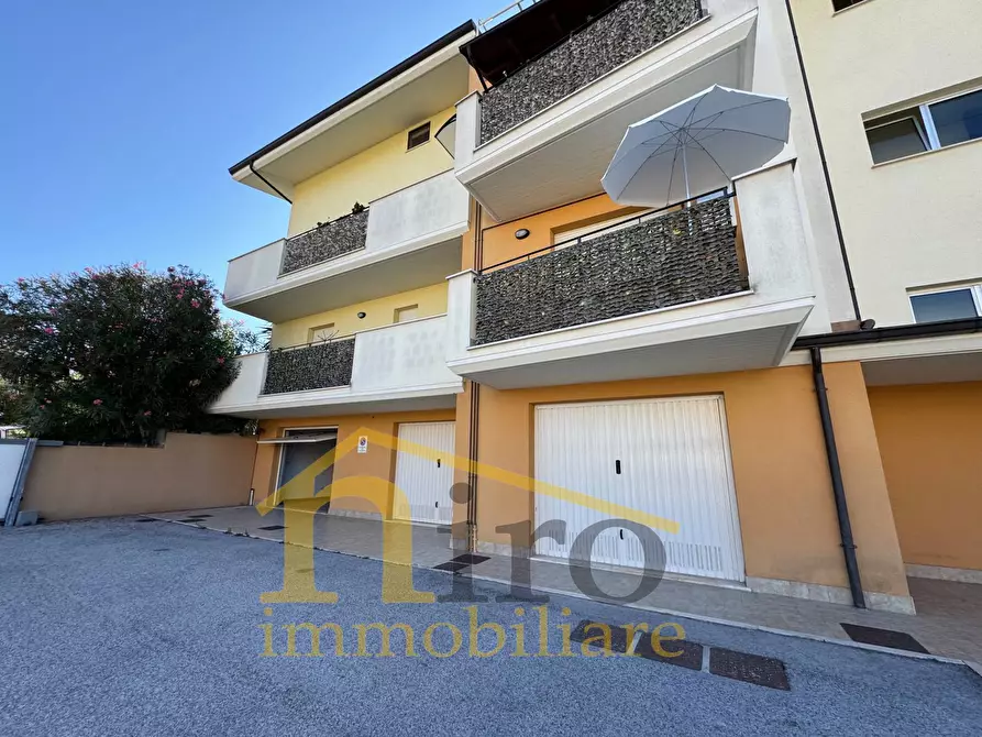 Immagine 25 di Appartamento in vendita  in Via Belvedere 9/b a San Giovanni Teatino