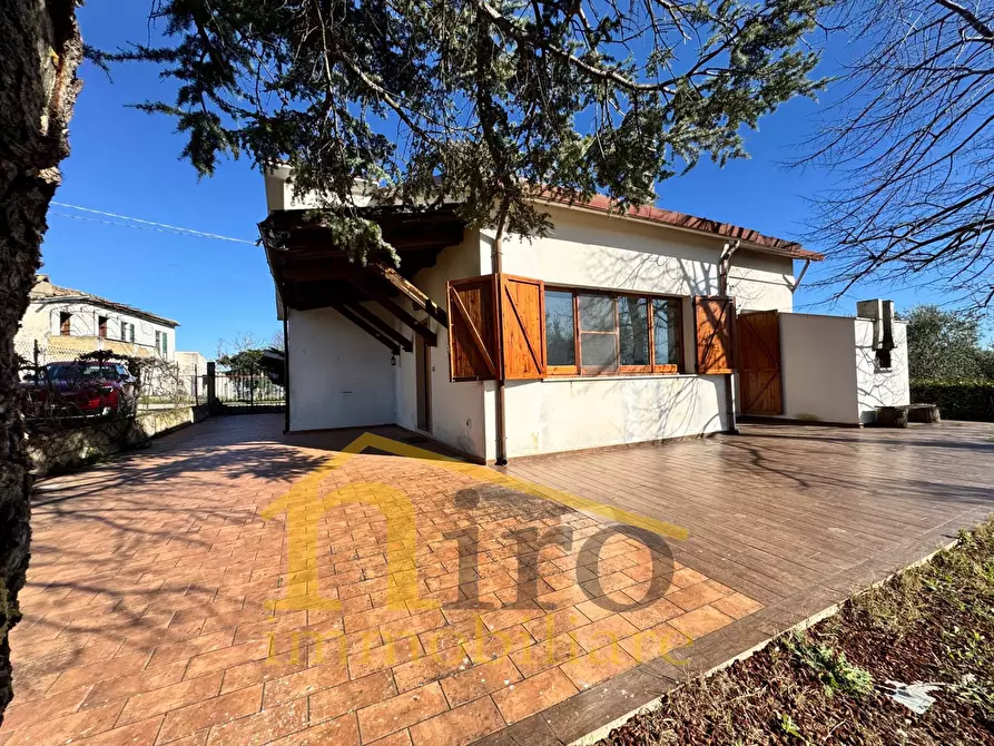 Immagine 1 di Casa indipendente in vendita  in Contrada Senarica 8 a Moscufo