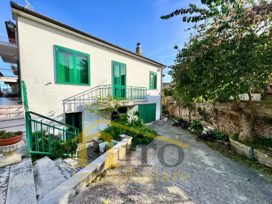 Immagine 1 di Casa indipendente in vendita  in via dante alighieri 110 a Cepagatti