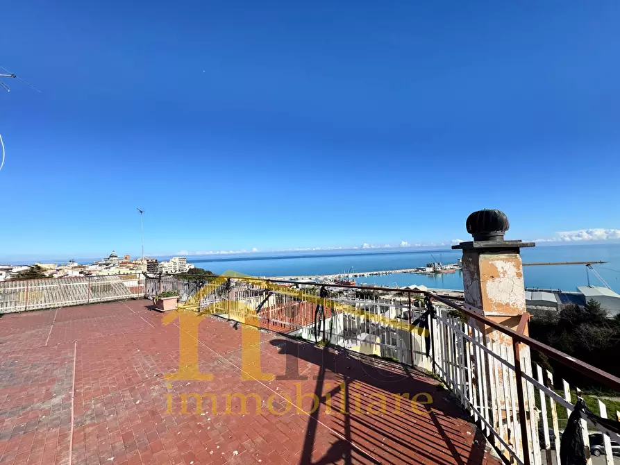 Immagine 38 di Attico in vendita  in Via Santa Brigida 12 a Ortona