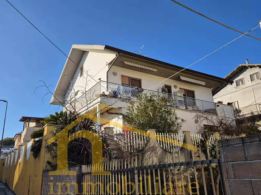 Immagine 6 di Casa indipendente in vendita  in Via Salita Facciolini 26 a Pescara