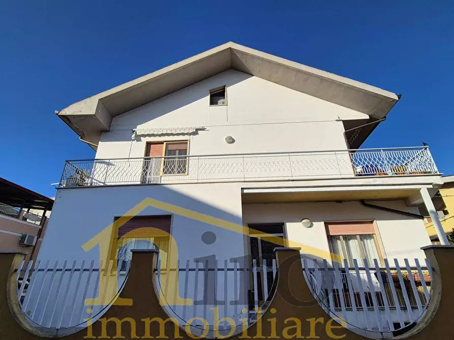 Immagine 2 di Casa indipendente in vendita  in Via Salita Facciolini 26 a Pescara