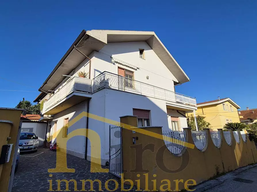 Immagine 7 di Casa indipendente in vendita  in Via Salita Facciolini 26 a Pescara