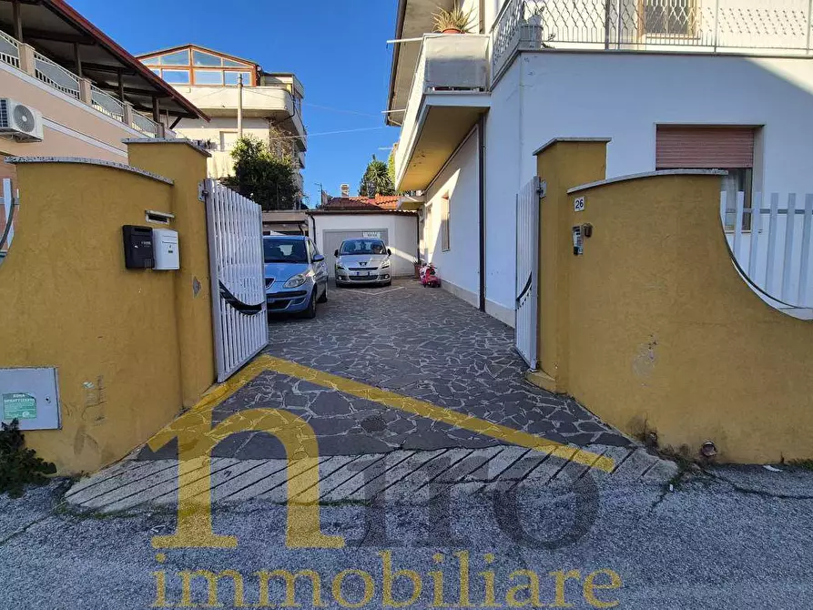 Immagine 3 di Casa indipendente in vendita  in Via Salita Facciolini 26 a Pescara
