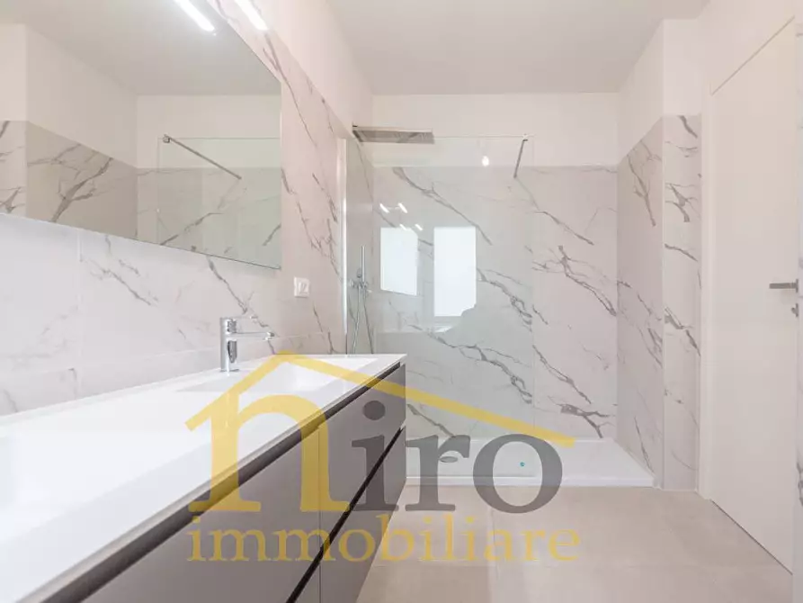 Immagine 10 di Appartamento in vendita  in Via Italica 49 a Pescara