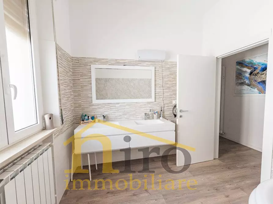 Immagine 24 di Appartamento in vendita  in Via Luigi Anelli 54 a Pescara