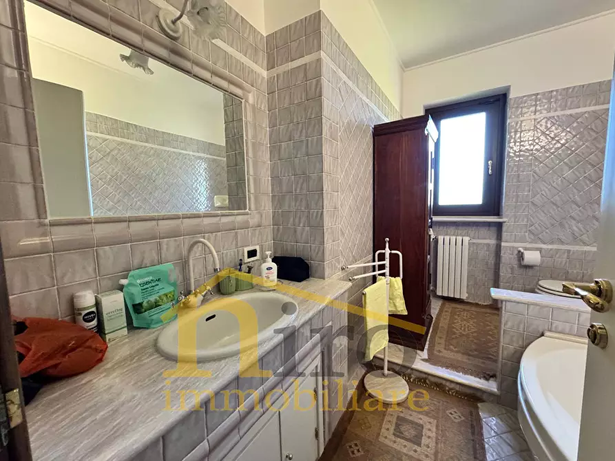 Immagine 32 di Villa in vendita  in Contrada Collina 80 a Nocciano