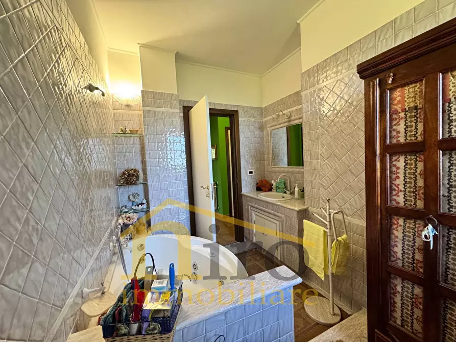 Immagine 34 di Villa in vendita  in Contrada Collina 80 a Nocciano