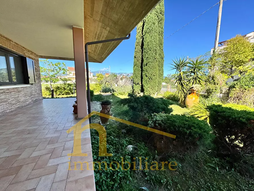 Immagine 8 di Villa in vendita  in Contrada Collina 80 a Nocciano