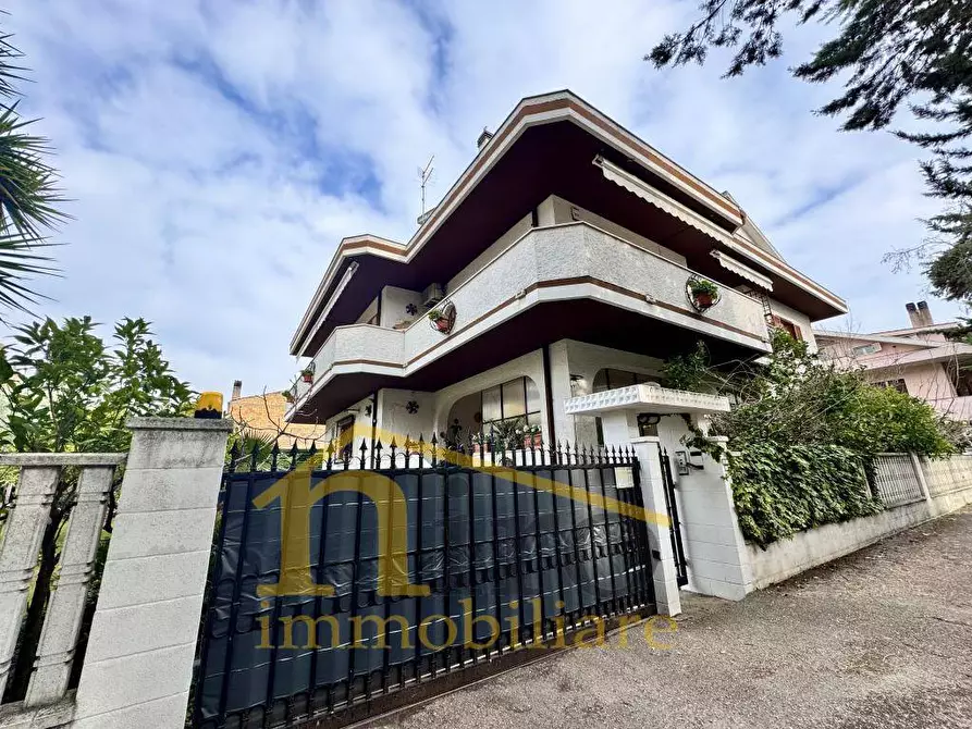Immagine 1 di Villa in vendita  in Via Sagittario 4 a Montesilvano