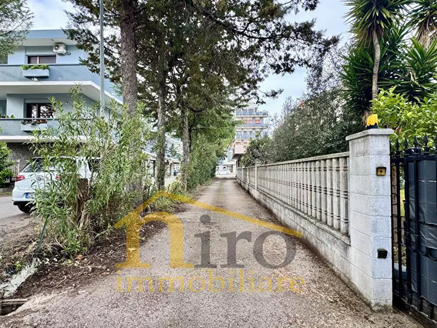 Immagine 3 di Villa in vendita  in Via Sagittario 4 a Montesilvano