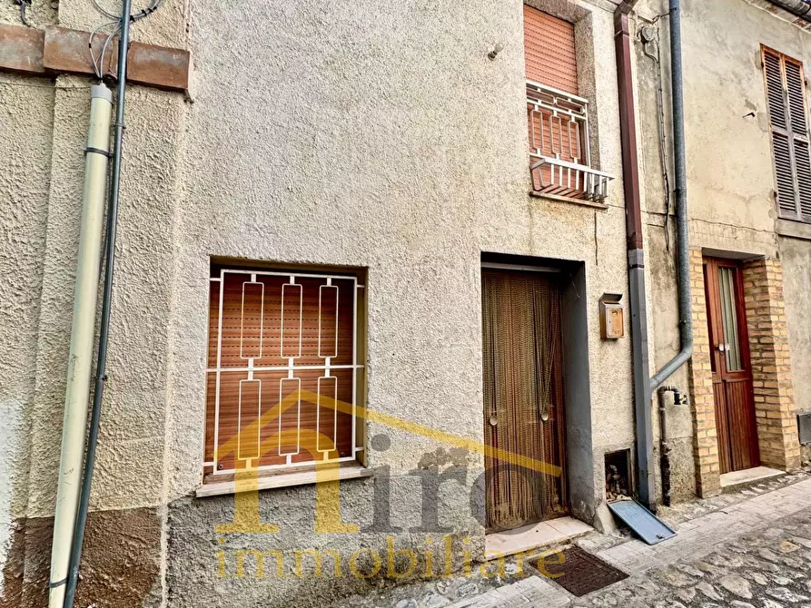 Immagine 1 di Appartamento in vendita  in via roma a Carpineto Della Nora