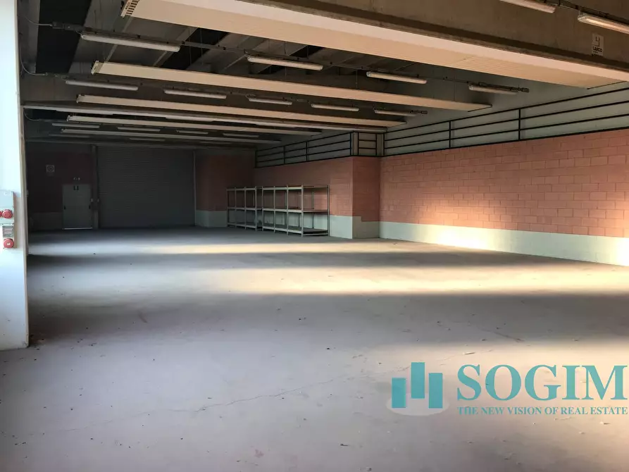 Immagine 13 di Capannone industriale in vendita  in Via Torino 30 a Cantù