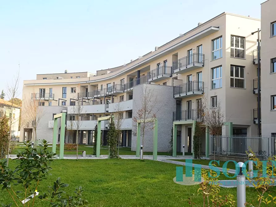 Immagine 4 di Locale commerciale in vendita  in via Toti a Carugo