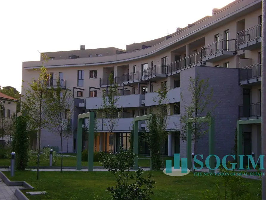 Immagine 11 di Locale commerciale in vendita  in via Toti a Carugo