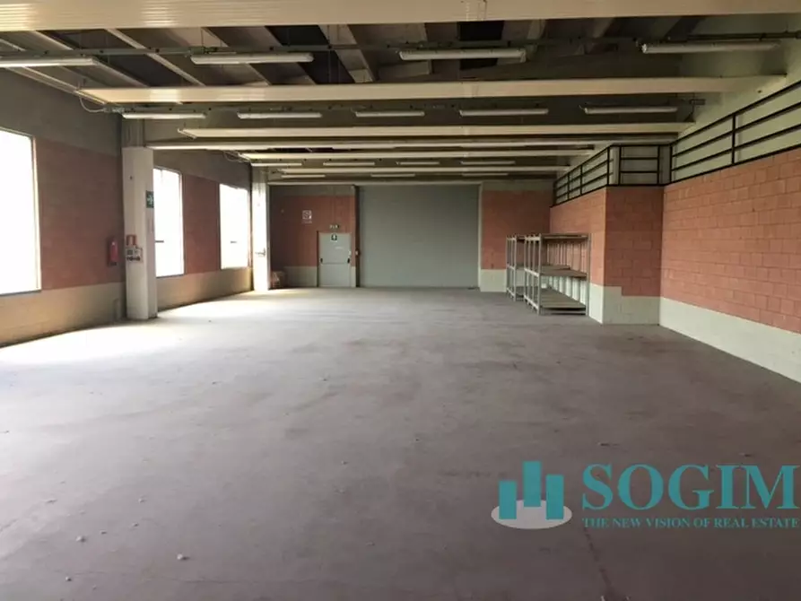 Immagine 33 di Capannone industriale in vendita  in Via Torino 30 a Cantù