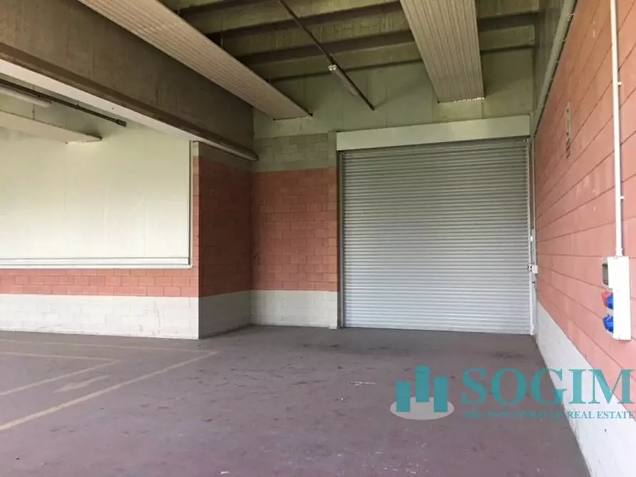 Immagine 37 di Capannone industriale in vendita  in Via Torino 30 a Cantù