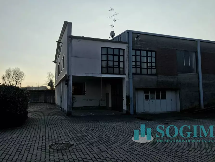 Immagine 50 di Capannone industriale in vendita  in Via Torino 30 a Cantù