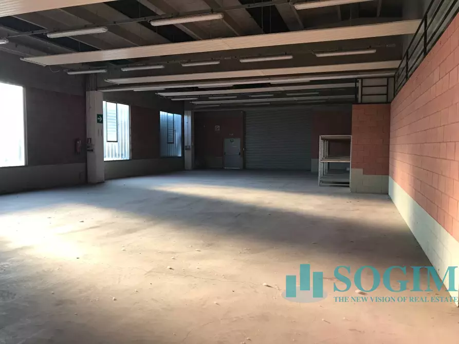 Immagine 60 di Capannone industriale in vendita  in Via Torino 30 a Cantù