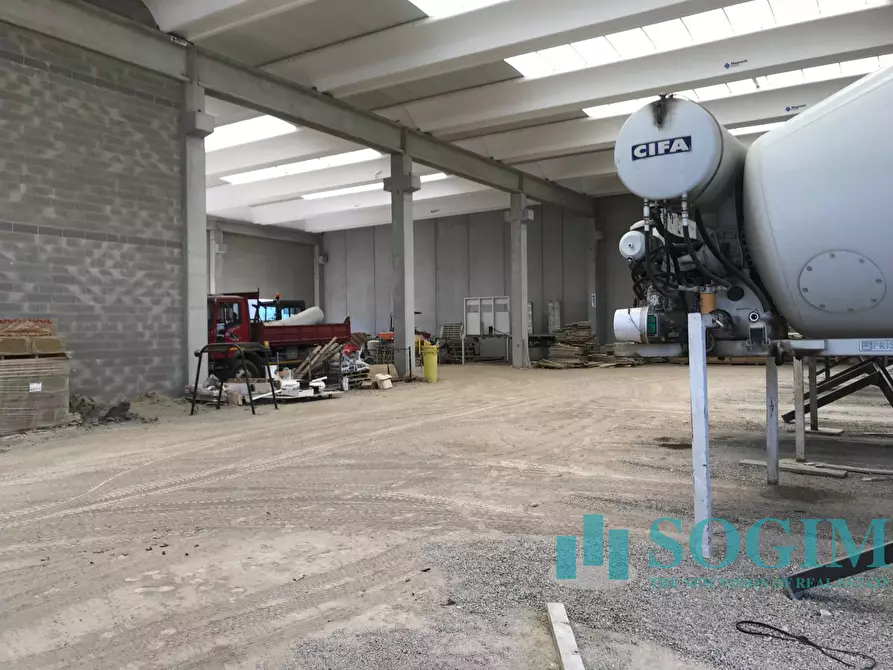 Immagine 4 di Capannone industriale in vendita  in via Valsorda a Carugo