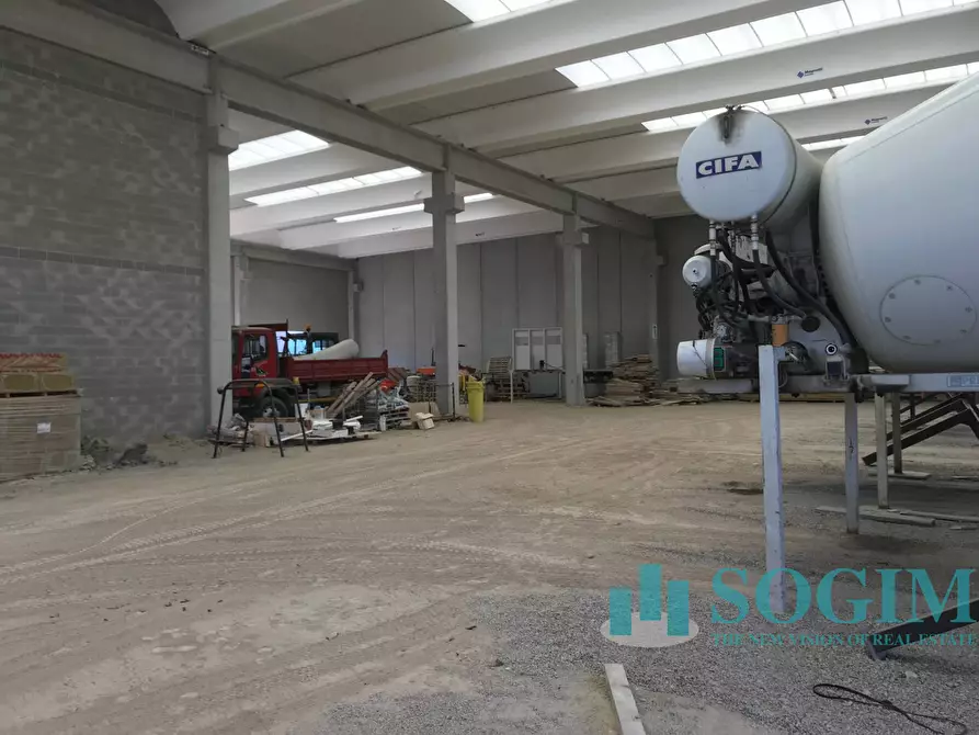 Immagine 5 di Capannone industriale in vendita  in via Valsorda a Carugo