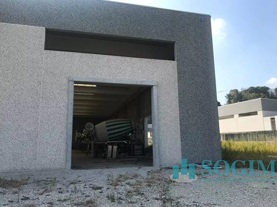 Immagine 9 di Capannone industriale in vendita  in via Valsorda a Carugo