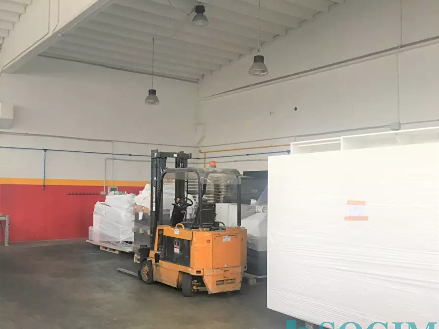 Immagine 7 di Capannone industriale in vendita  in via mameli a Zibido San Giacomo