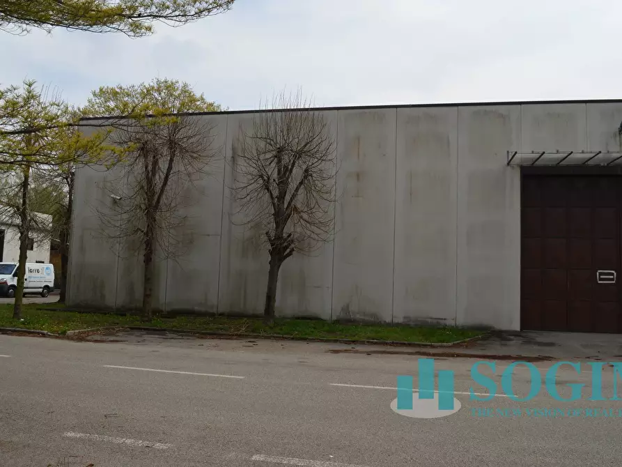 Immagine 3 di Capannone industriale in vendita  in Via Torino 53/55 a Olgiate Comasco