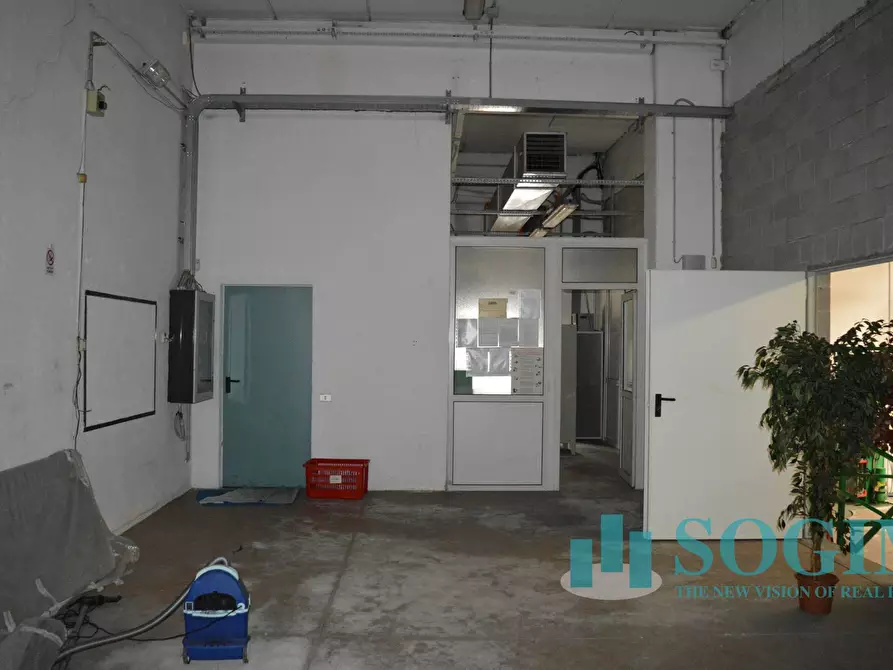 Immagine 23 di Capannone industriale in vendita  in Via Torino 53/55 a Olgiate Comasco