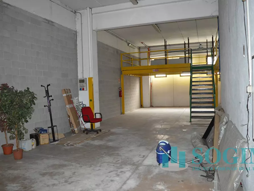 Immagine 35 di Capannone industriale in vendita  in Via Torino 53/55 a Olgiate Comasco