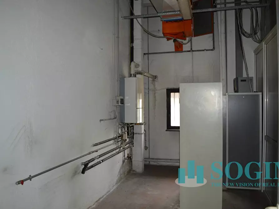 Immagine 36 di Capannone industriale in vendita  in Via Torino 53/55 a Olgiate Comasco