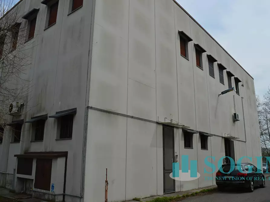 Immagine 39 di Capannone industriale in vendita  in Via Torino 53/55 a Olgiate Comasco