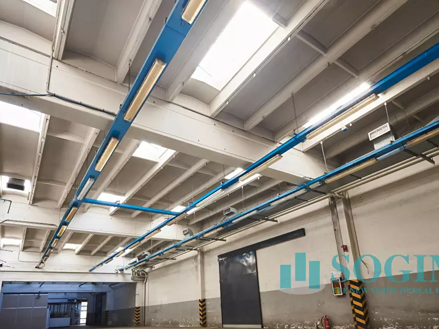 Immagine 10 di Capannone industriale in vendita  in Via Della Stampa a Novate Milanese