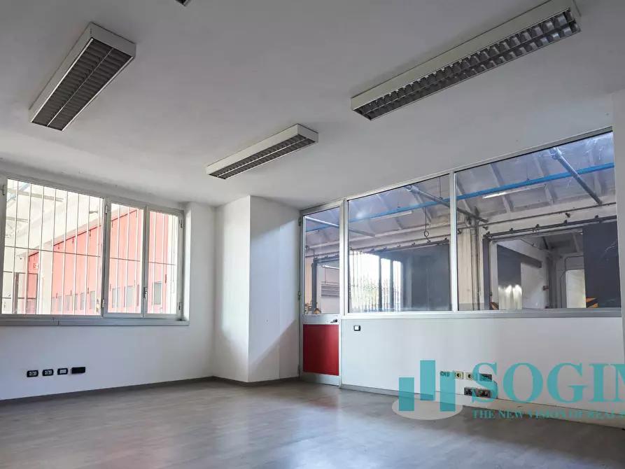 Immagine 13 di Capannone industriale in vendita  in Via Della Stampa a Novate Milanese