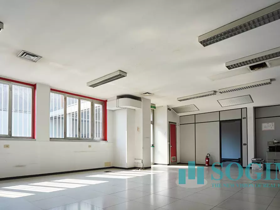 Immagine 3 di Capannone industriale in vendita  in Via Della Stampa a Novate Milanese