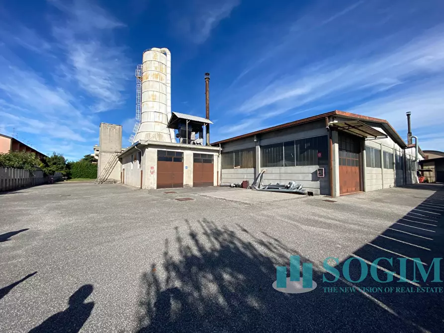 Immagine 5 di Capannone industriale in vendita  a Cantù