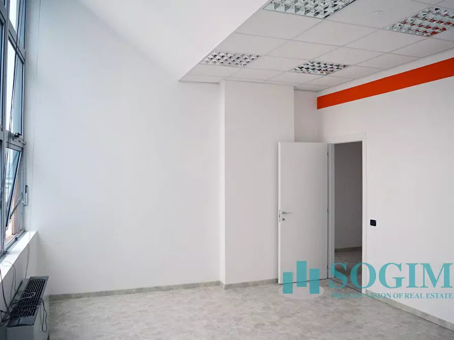 Immagine 10 di Ufficio in affitto  in Via Fantoli 7 a Milano