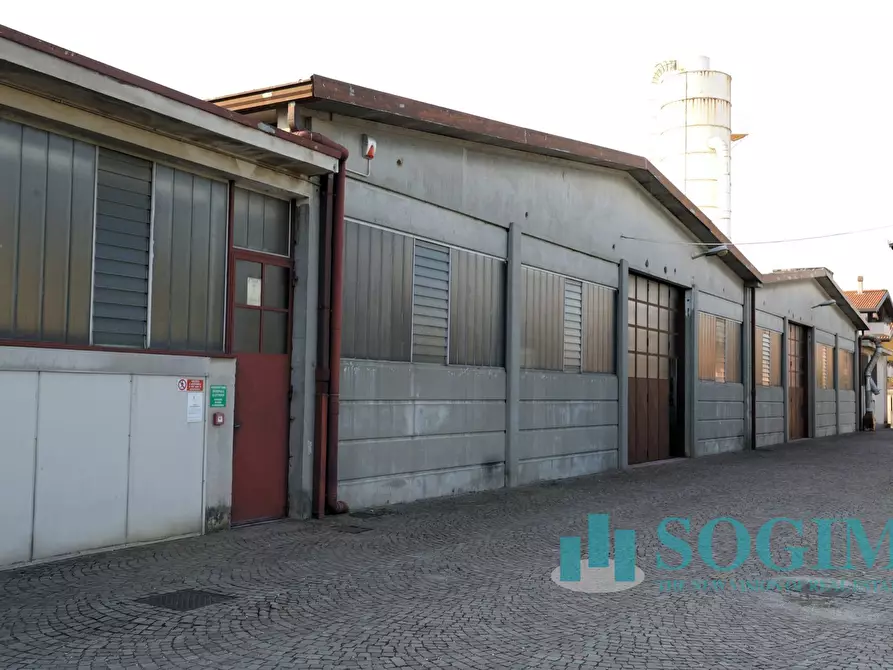 Immagine 6 di Capannone industriale in vendita  a Cantù