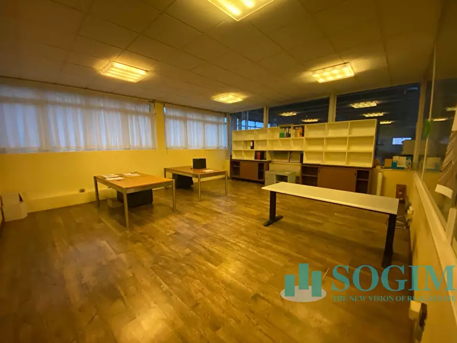 Immagine 2 di Capannone industriale in vendita  in Via Anglieri a Cantù