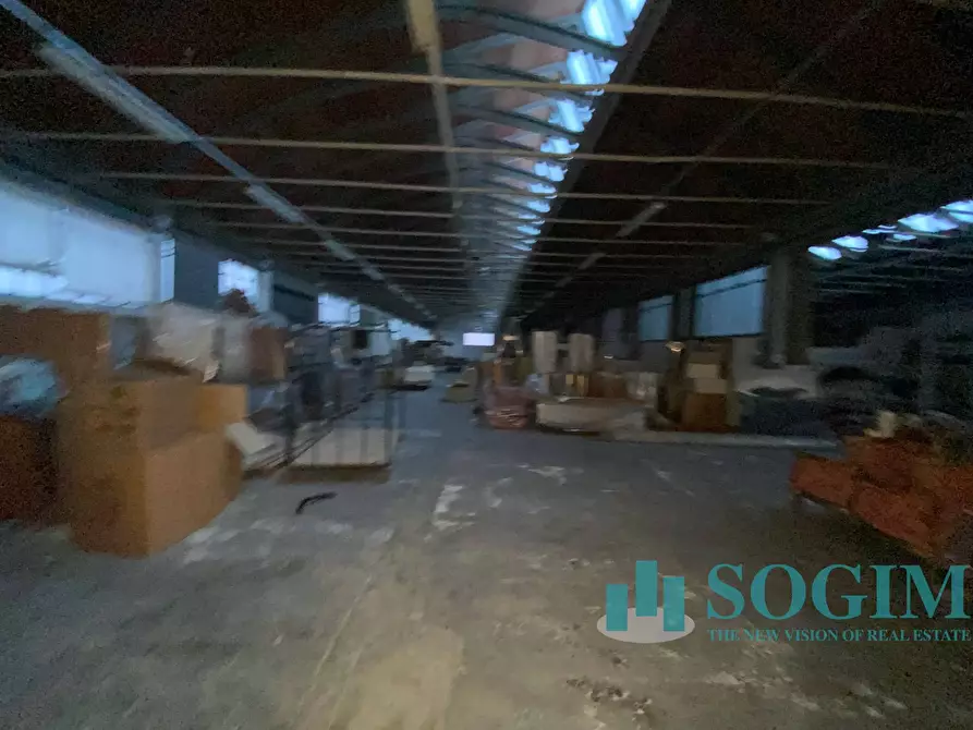 Immagine 3 di Capannone industriale in vendita  in Via Anglieri a Cantù