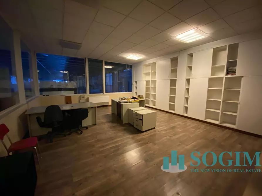 Immagine 10 di Capannone industriale in vendita  in Via Anglieri a Cantù